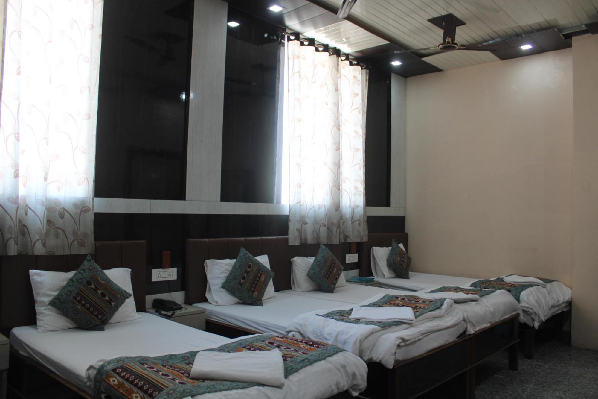 Hotel Singh Residency Varanasi Exterior foto